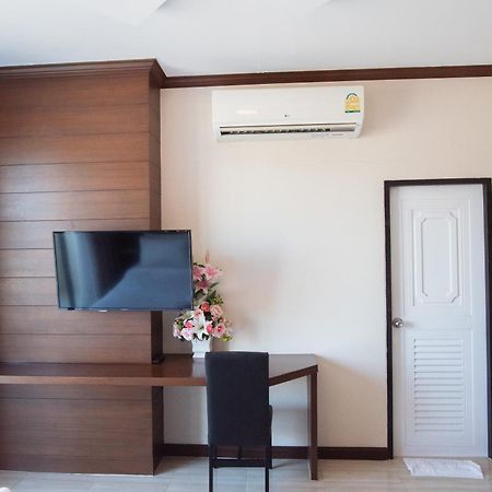 The Proud Hotel Ubon Ratchathani Exterior photo