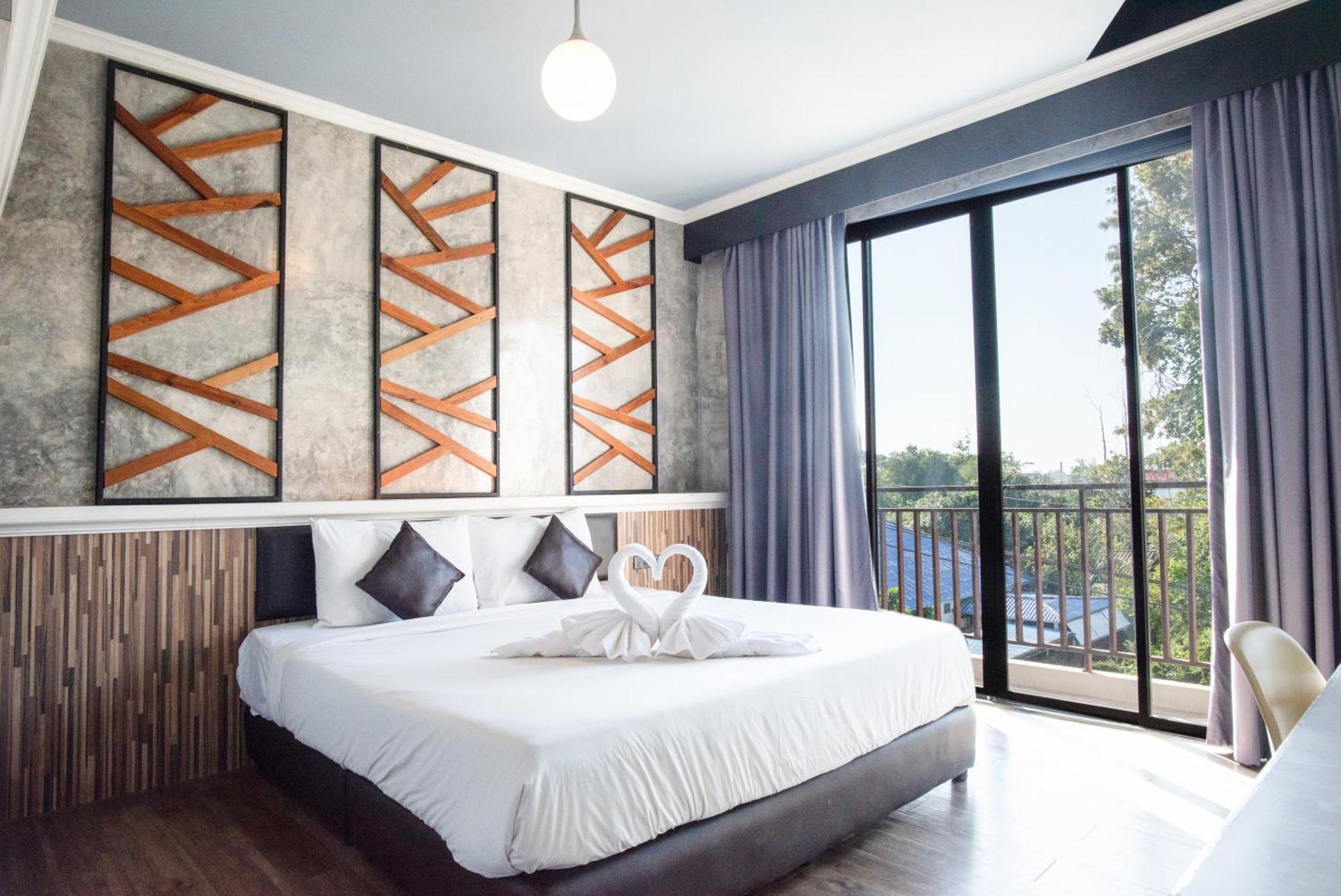The Proud Hotel Ubon Ratchathani Exterior photo