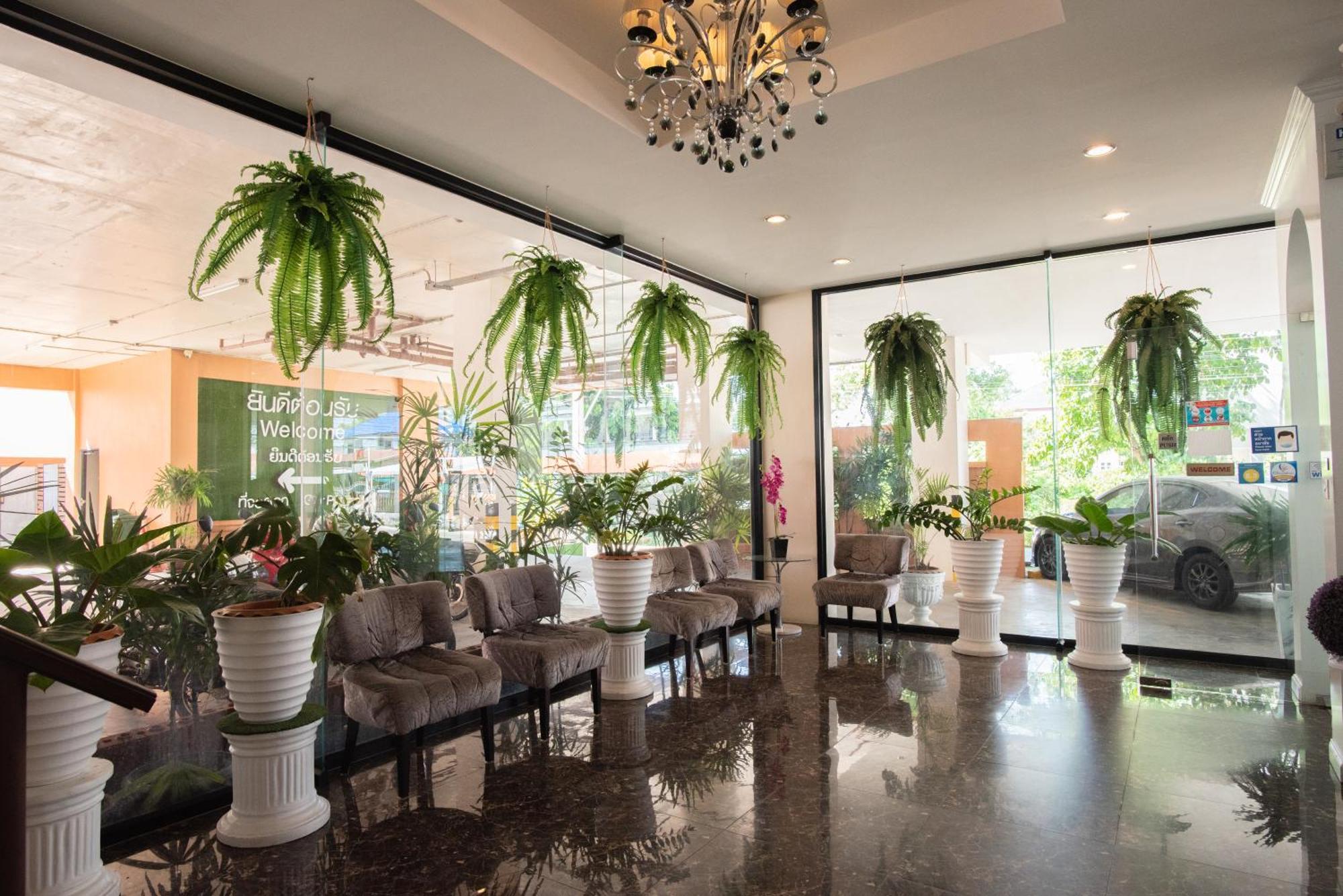 The Proud Hotel Ubon Ratchathani Exterior photo