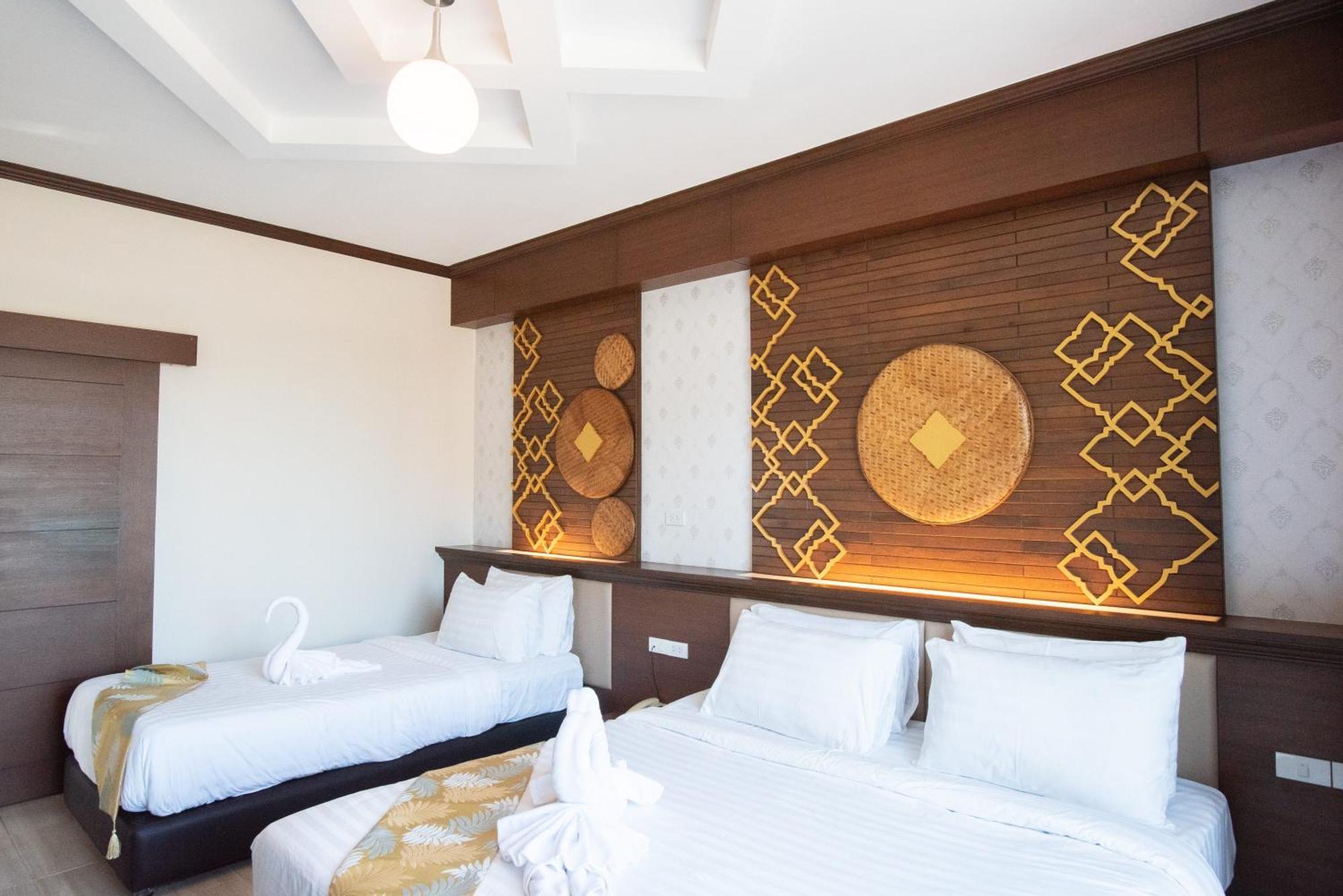 The Proud Hotel Ubon Ratchathani Exterior photo