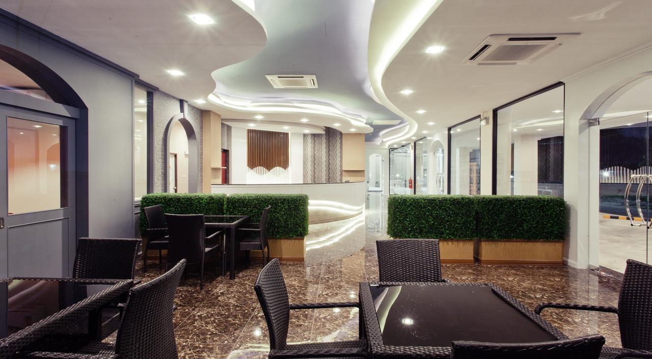 The Proud Hotel Ubon Ratchathani Exterior photo