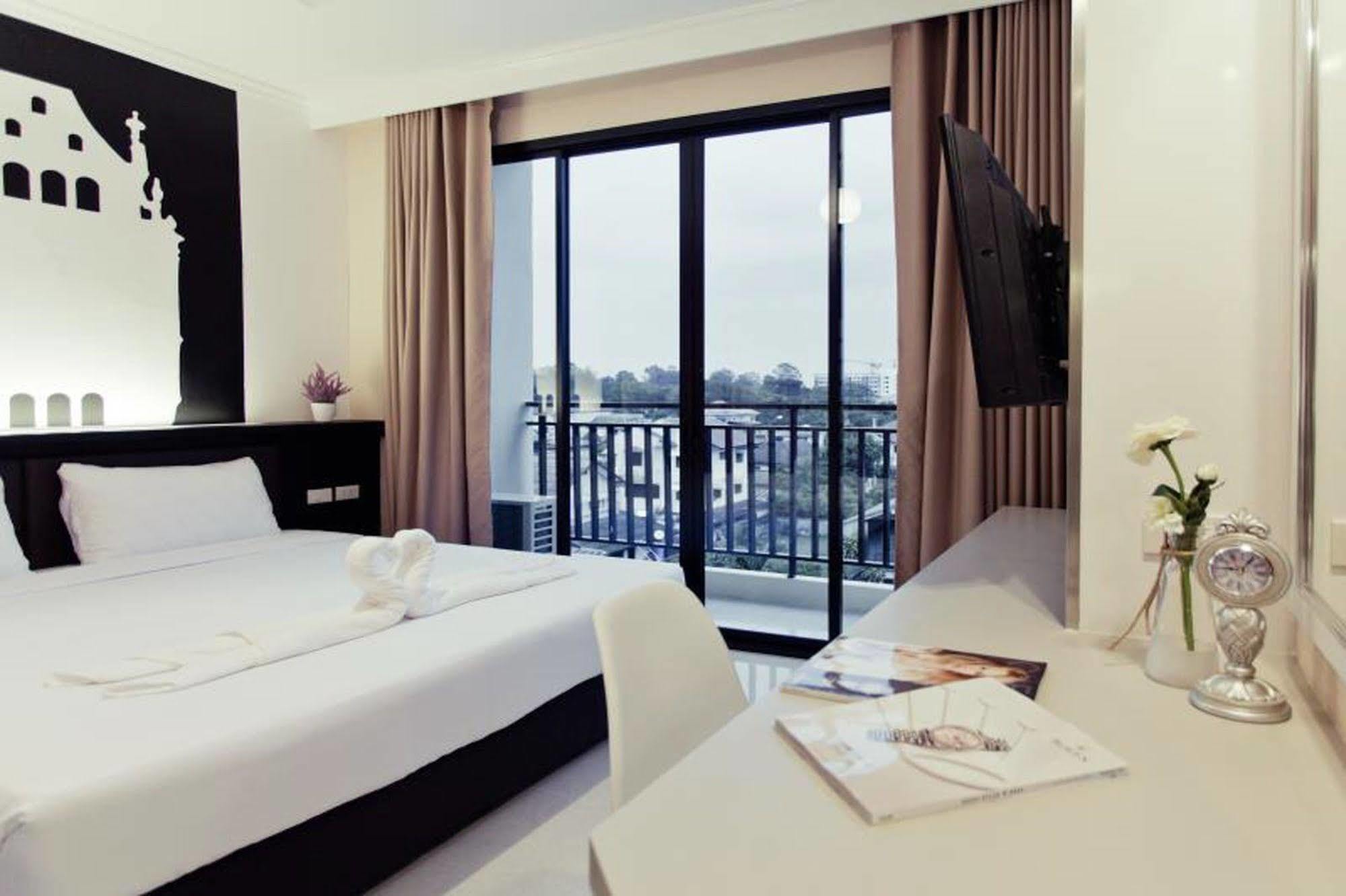 The Proud Hotel Ubon Ratchathani Exterior photo